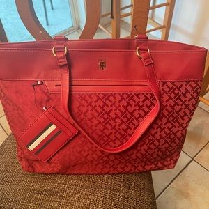 Tommy Hilfiger Tote bag.